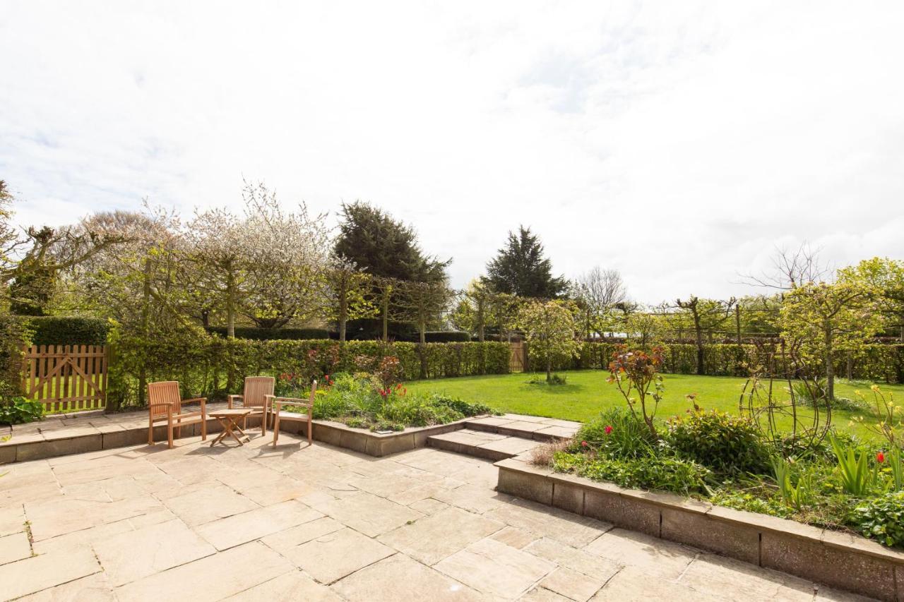 Williams Barn Villa West Beckham Екстериор снимка