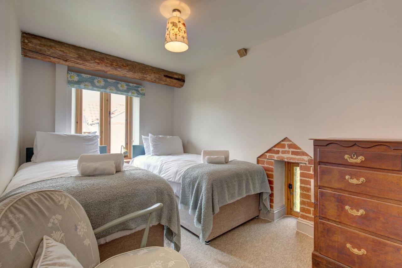 Williams Barn Villa West Beckham Екстериор снимка